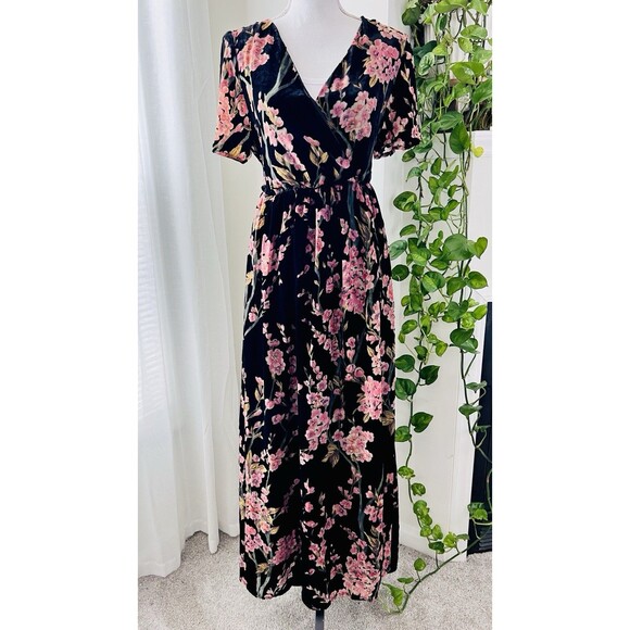 Gorgeous Simplee Black & Pink Floral Long Flowy Maxi Dress - Size Small - Picture 2 of 10